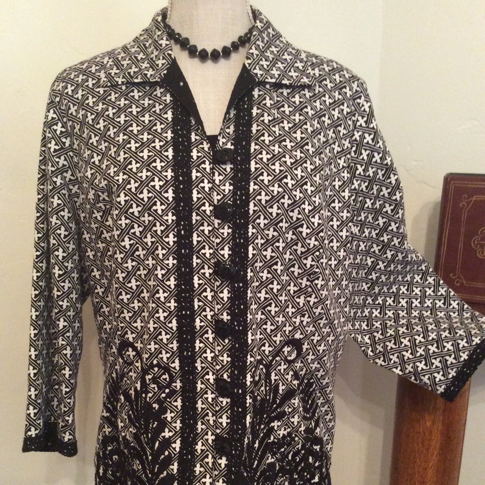 Women's Reversible Half Sleeve Front Button Jacket - image 7